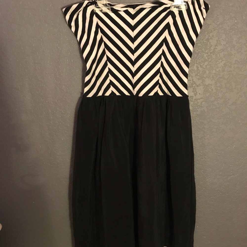 Black and white short strapless